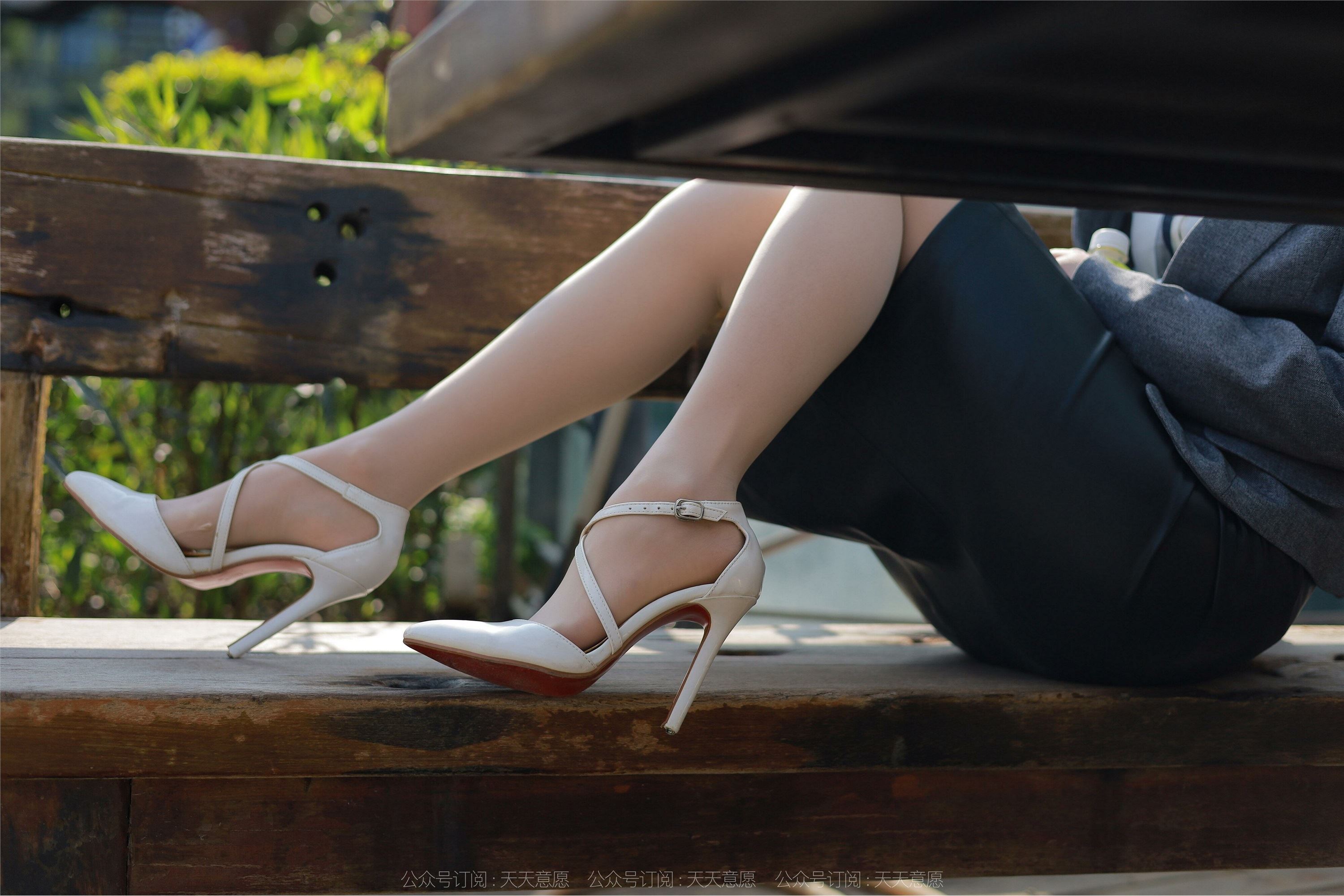 IESS异思趣向  2022.04.22 丝享家 1067：婉萍《转角遇见她》